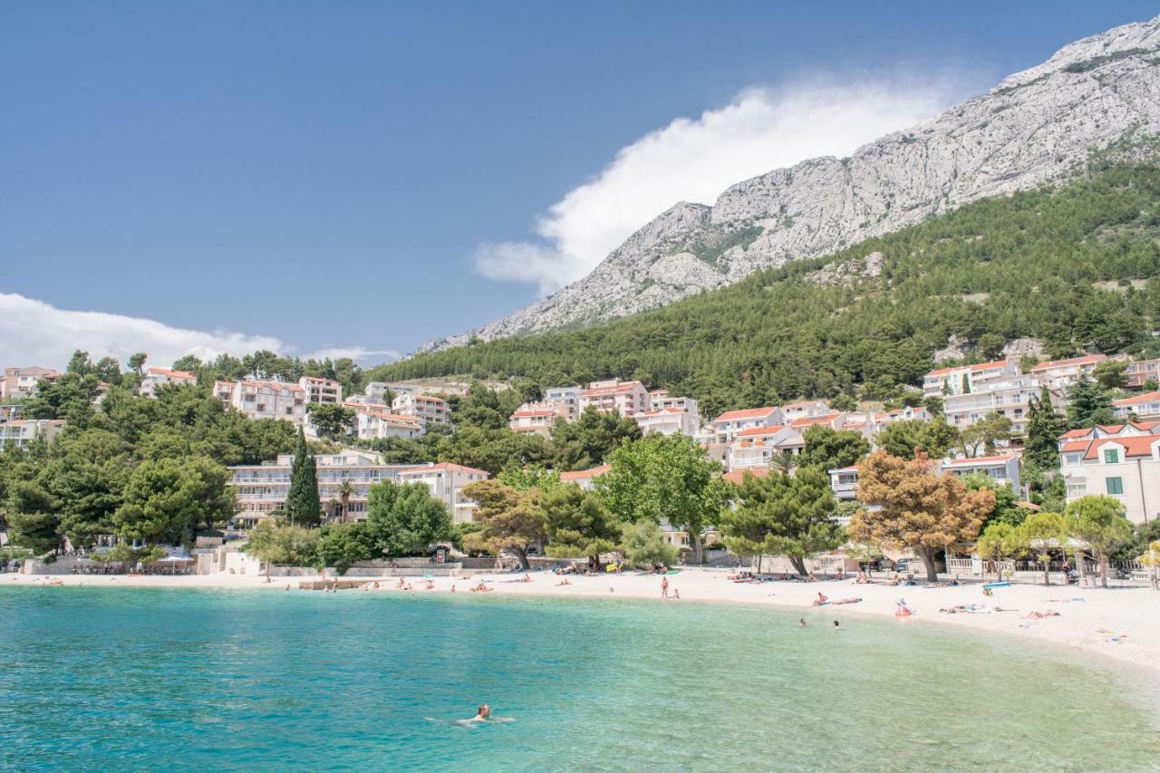 Guesthouse On The Beach Baška Voda Esterno foto